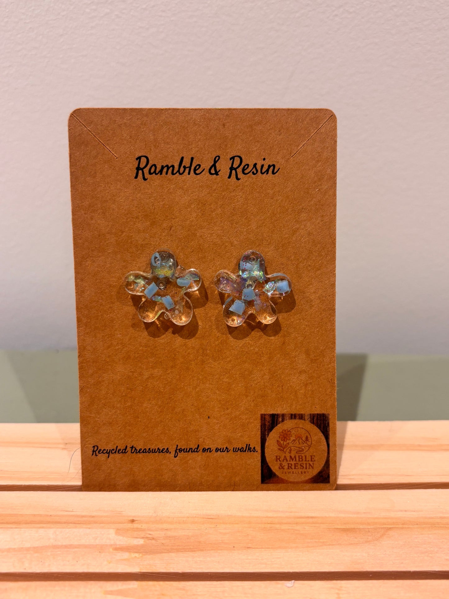 Blue flower stud earrings