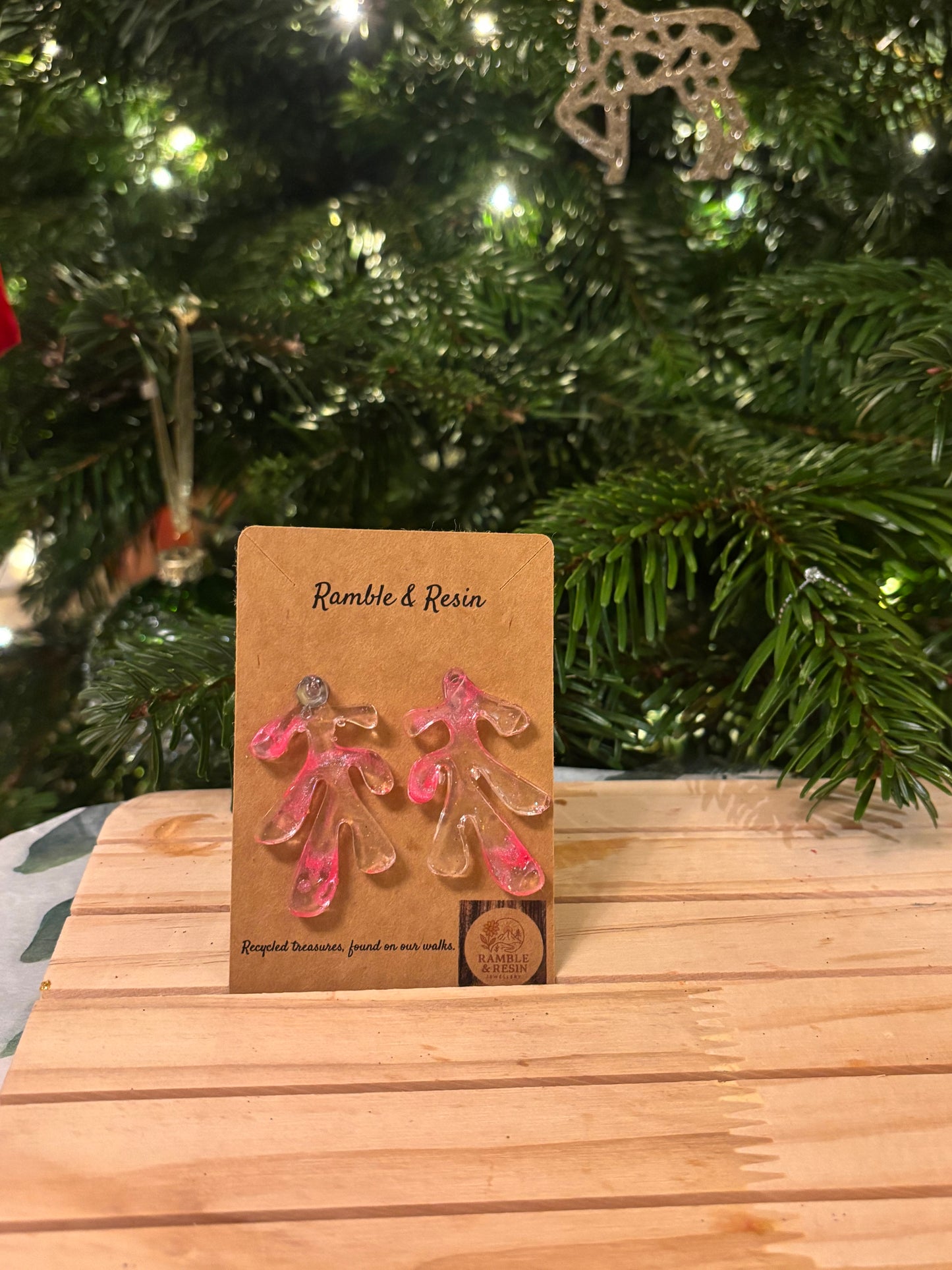 Quirky medium stud earrings