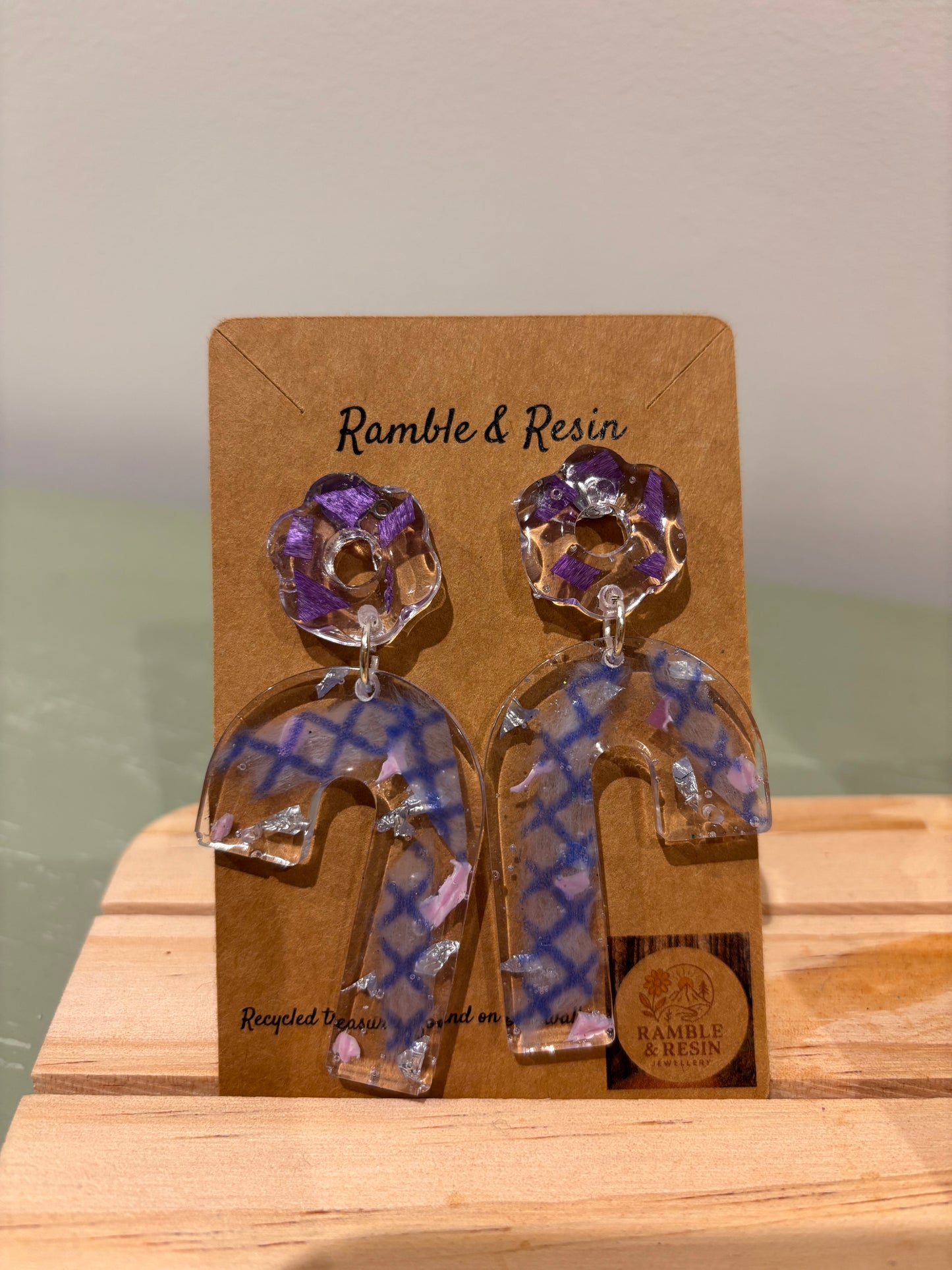 Medium quirky earrings