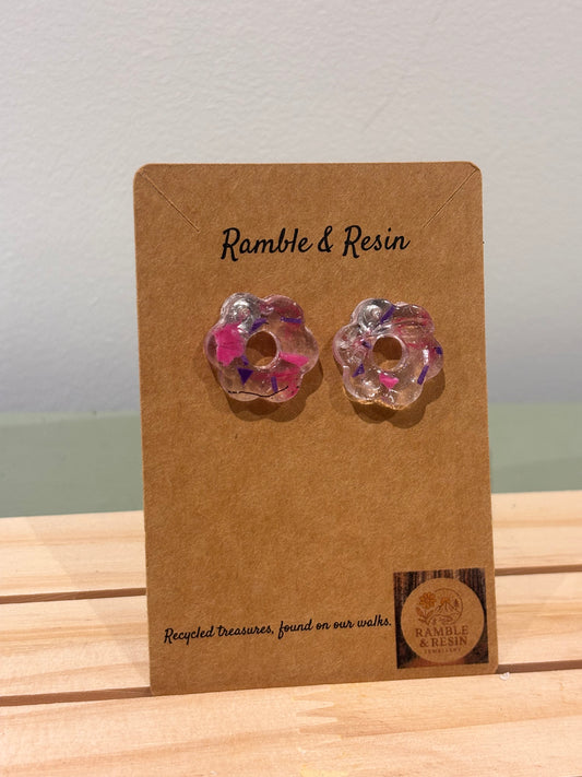 Flower stud earrings