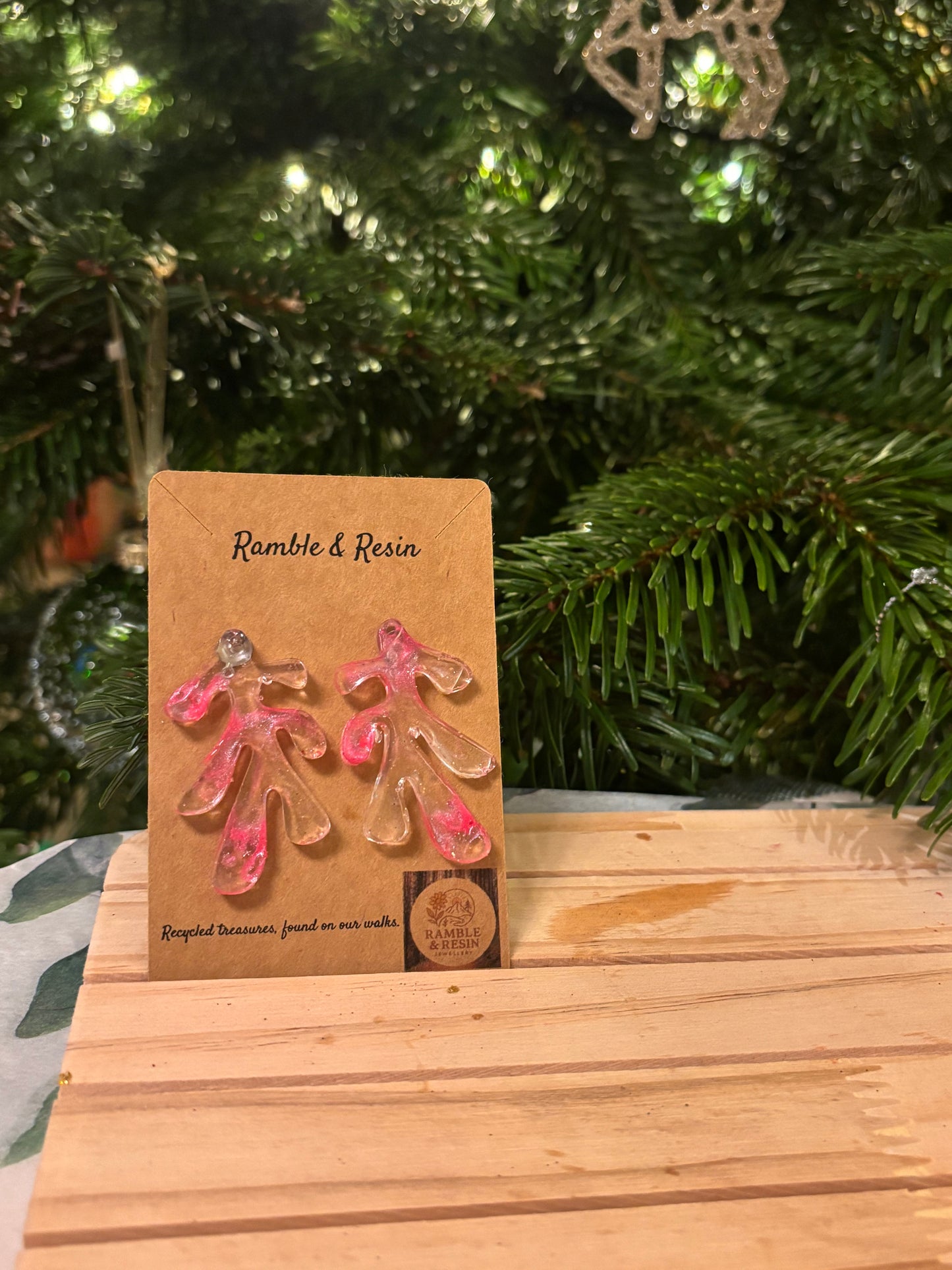 Quirky medium stud earrings