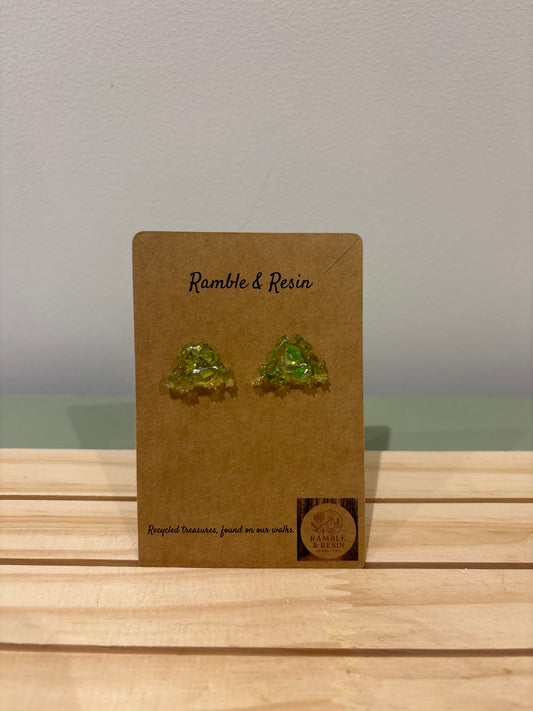 Small frog stud earrings