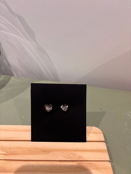 Heart stud earrings