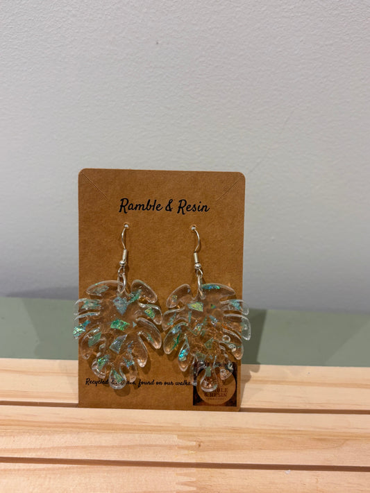Glitter leaf dangle earrings