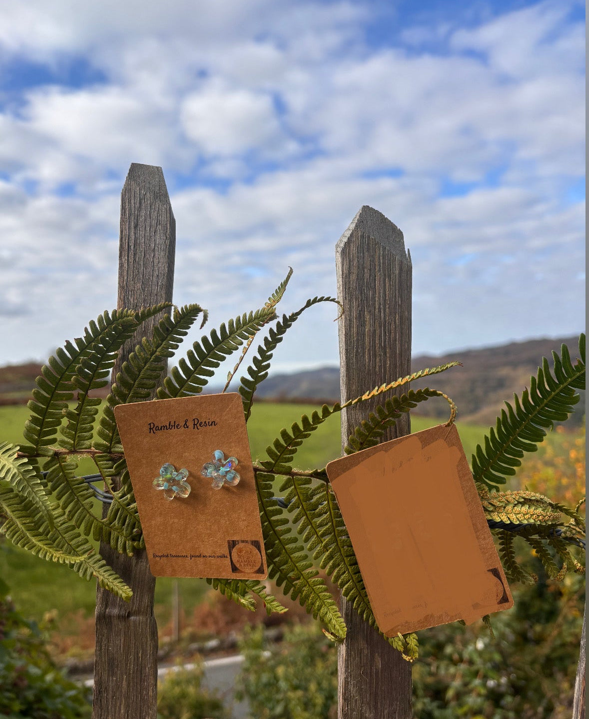 Blue flower stud earrings