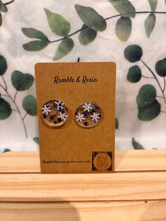 Medium stud festive earrings