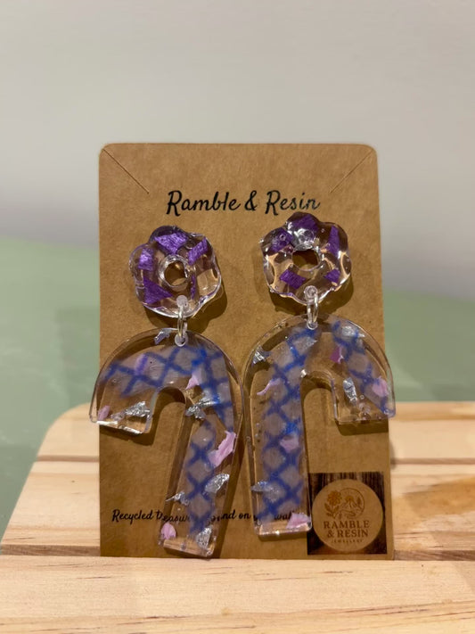 Medium quirky earrings